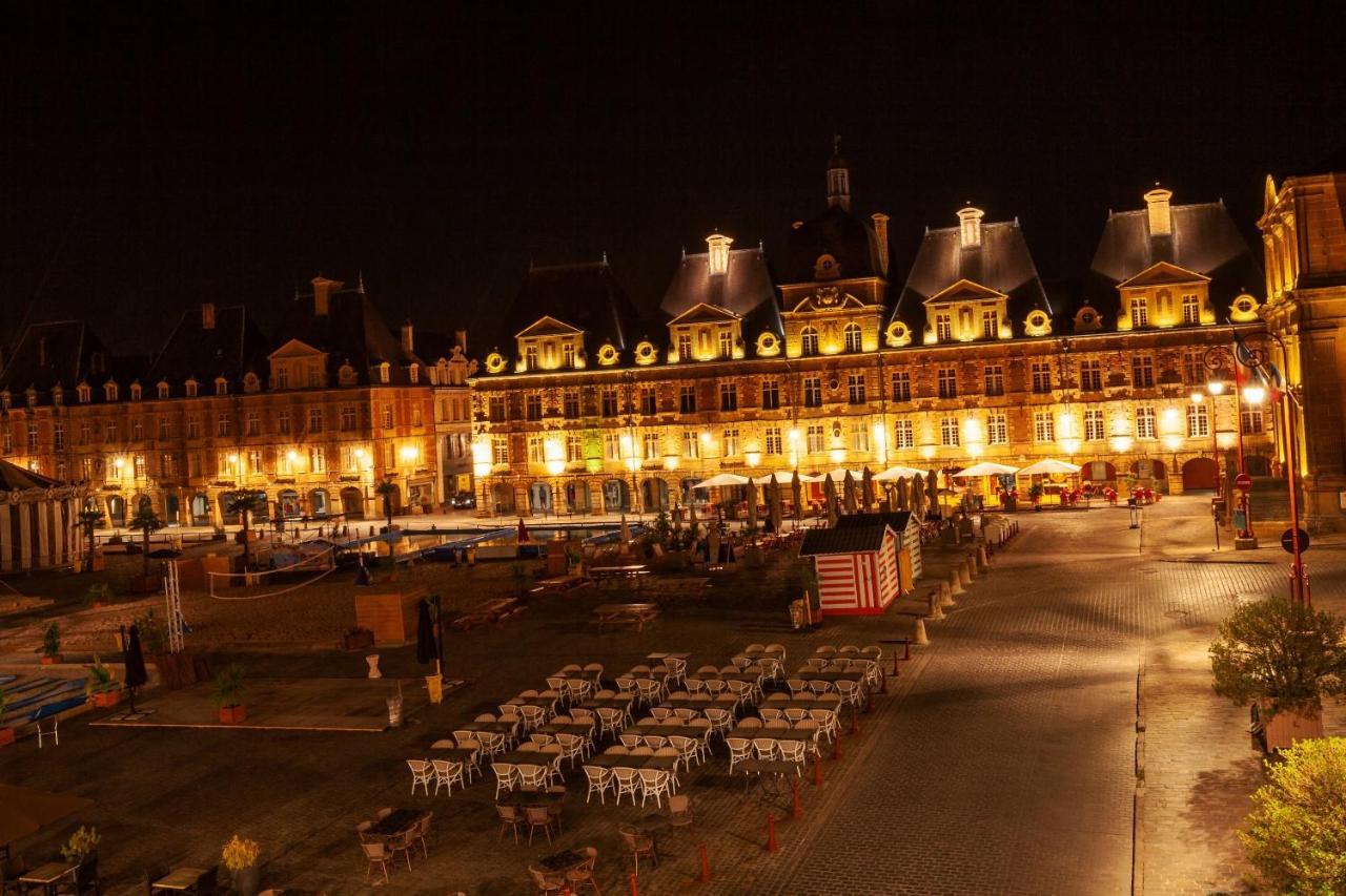 Charleville-Mezieres: Belle Vue Place Ducale Экстерьер фото